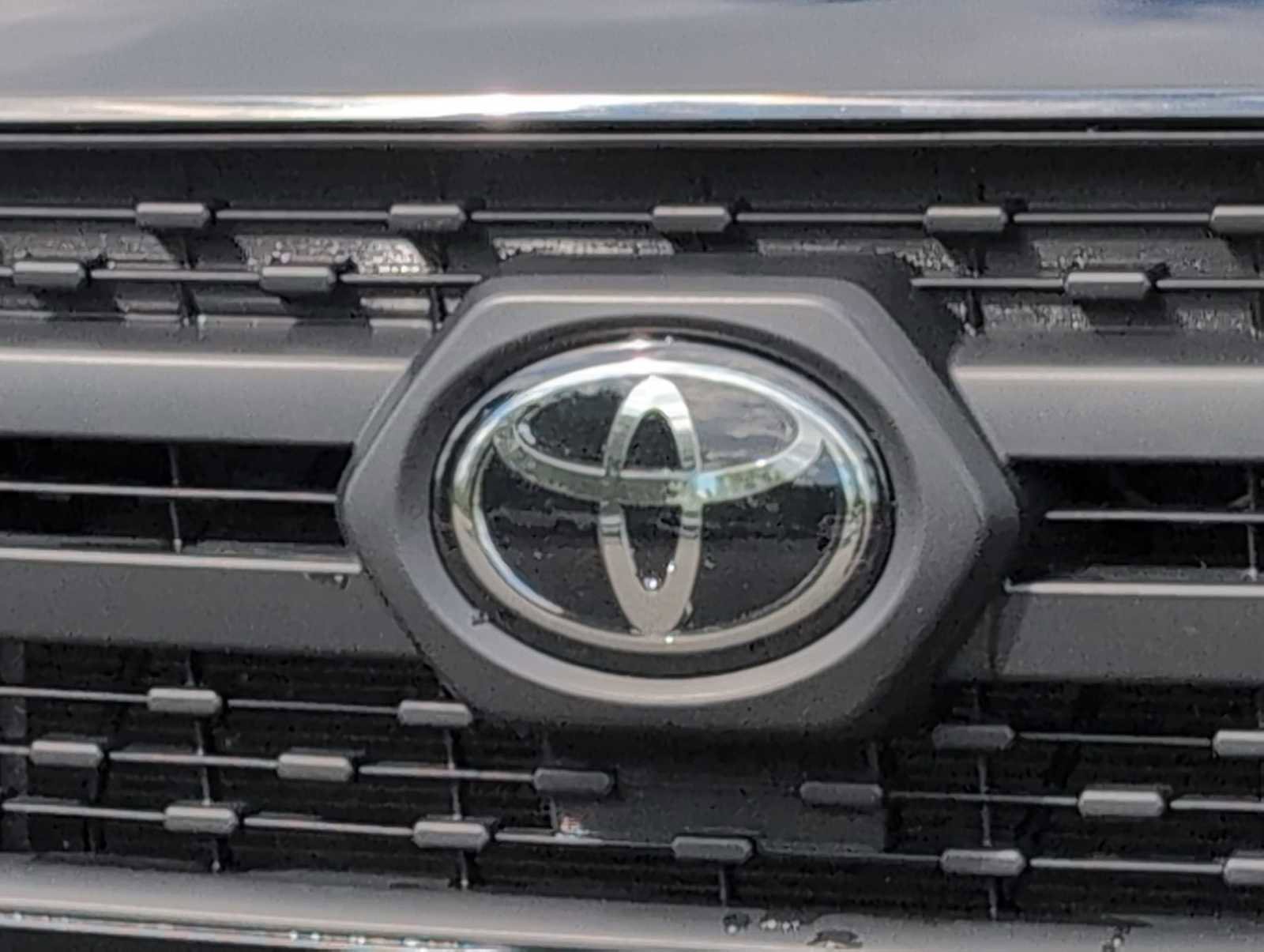 Used 2024 Toyota RAV4 Adventure AWD/4WD image 12