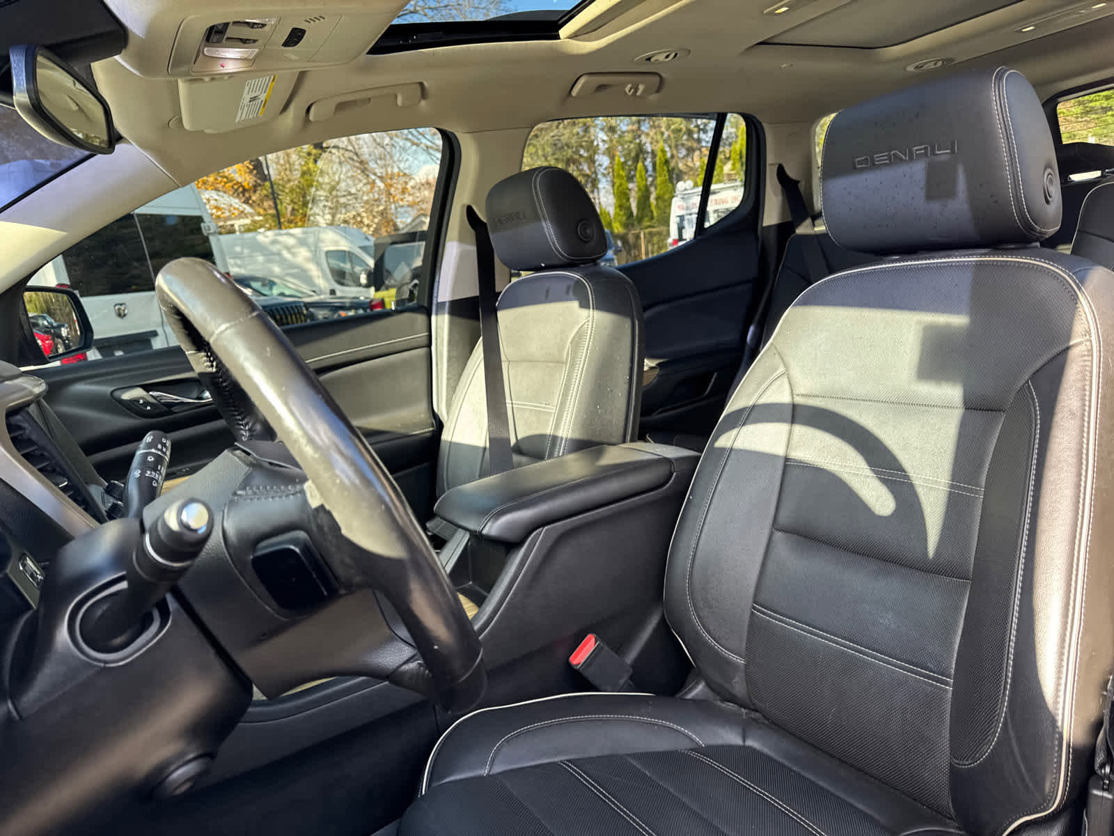 Used 2019 GMC Acadia Denali w/ Technology Package image 13