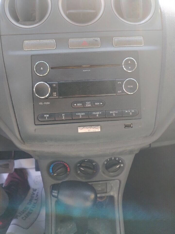 Used 2013 Ford Transit Connect XL image 12