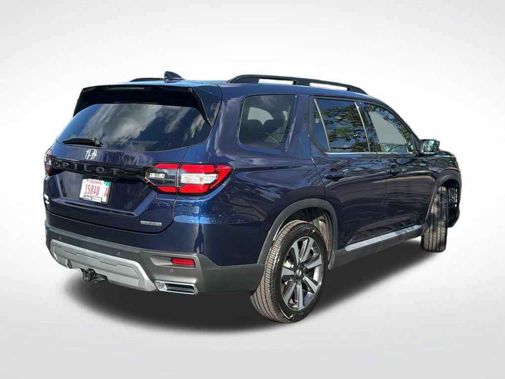Certified 2025 Honda Pilot Touring image 7