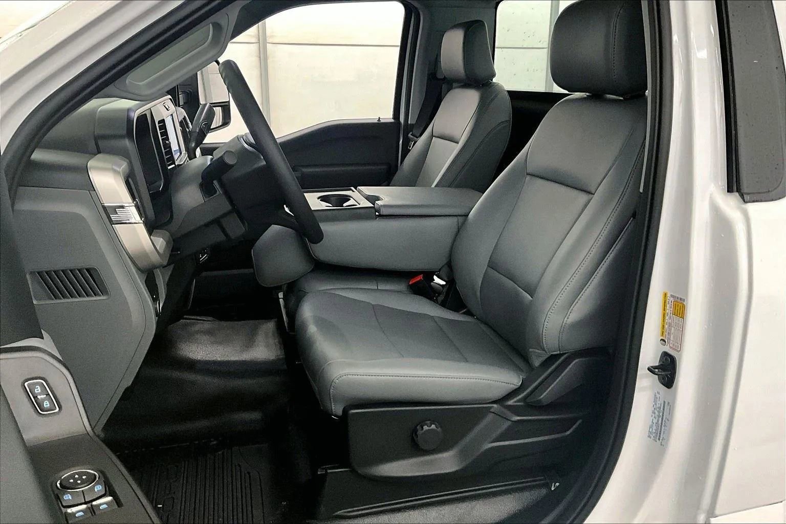 New 2026 Ford F250 XL w/ XL Chrome Package image 24