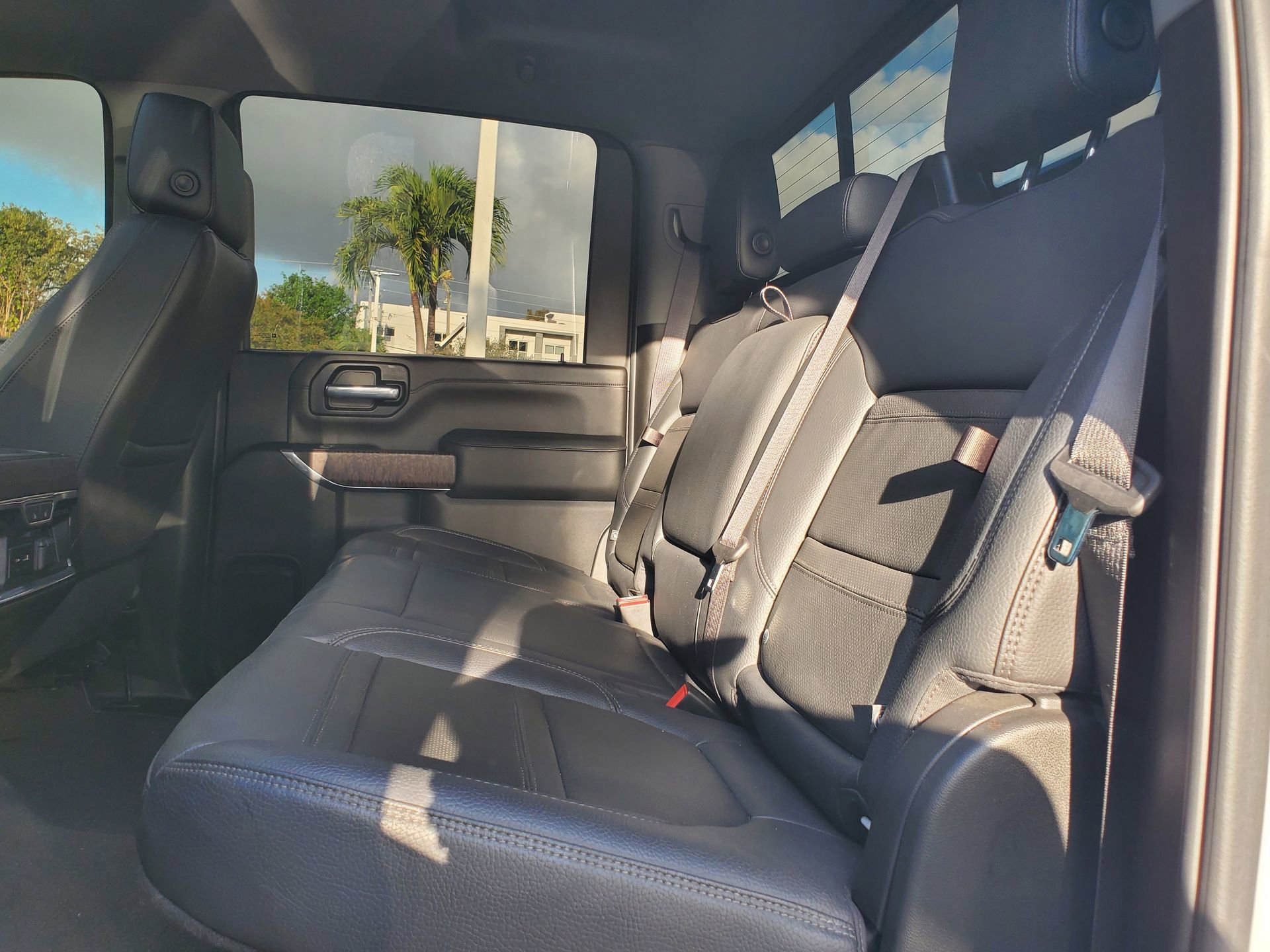 Used 2023 GMC Sierra 3500 Denali w/ Denali Ultimate Package image 11