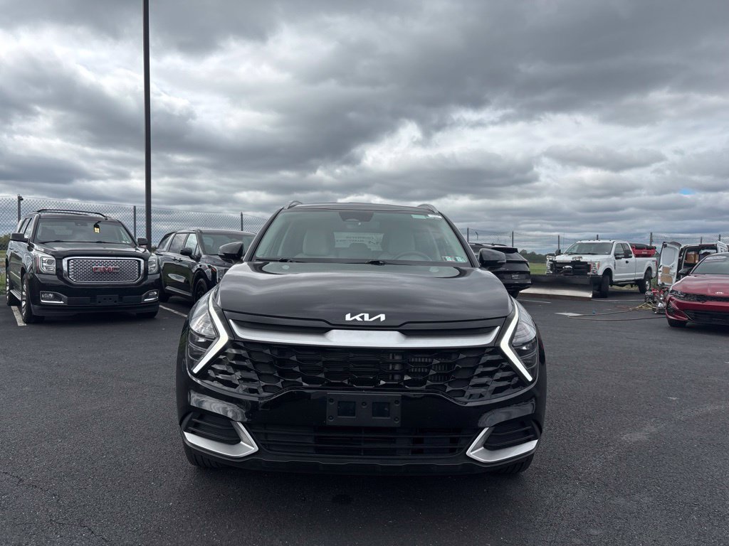 Used 2025 Kia Sportage EX AWD/4WD image 8