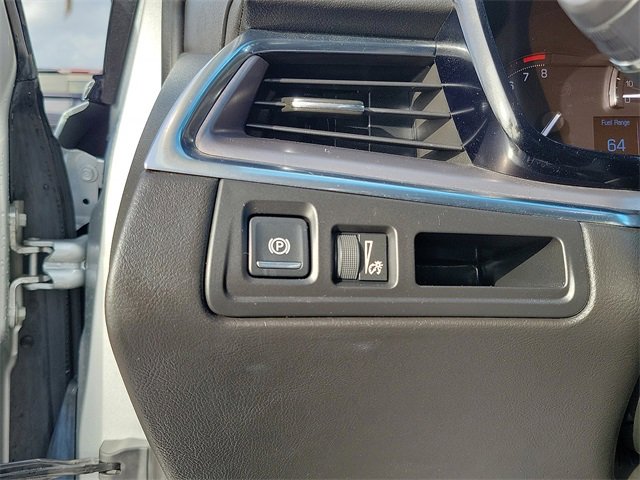 Used 2017 Cadillac XT5 Luxury w/ Driver Awareness Package image 15