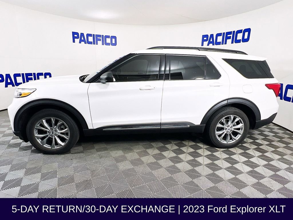 Used 2023 Ford Explorer XLT w/ Equipment Group 202A image 5