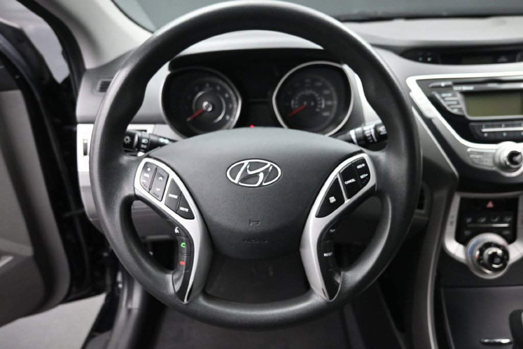 Used 2012 Hyundai Elantra GLS w/ Preferred Pkg 3 FWD image 17