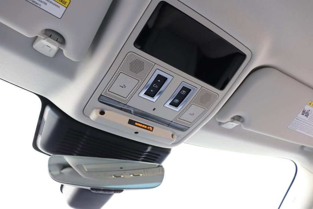 Used 2023 Land Rover Range Rover Evoque S image 60