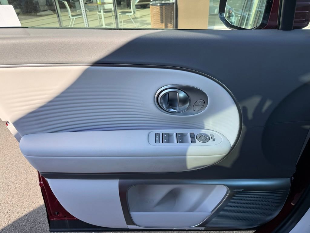 Certified 2026 Hyundai Ioniq 9 Limited w/ Tow & Go Package image 36