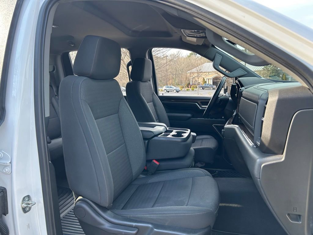 Used 2024 Chevrolet Silverado 3500 LT image 47