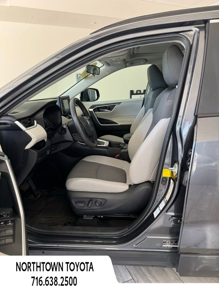 Used 2019 Toyota RAV4 XLE w/ Convenience Package AWD/4WD image 26