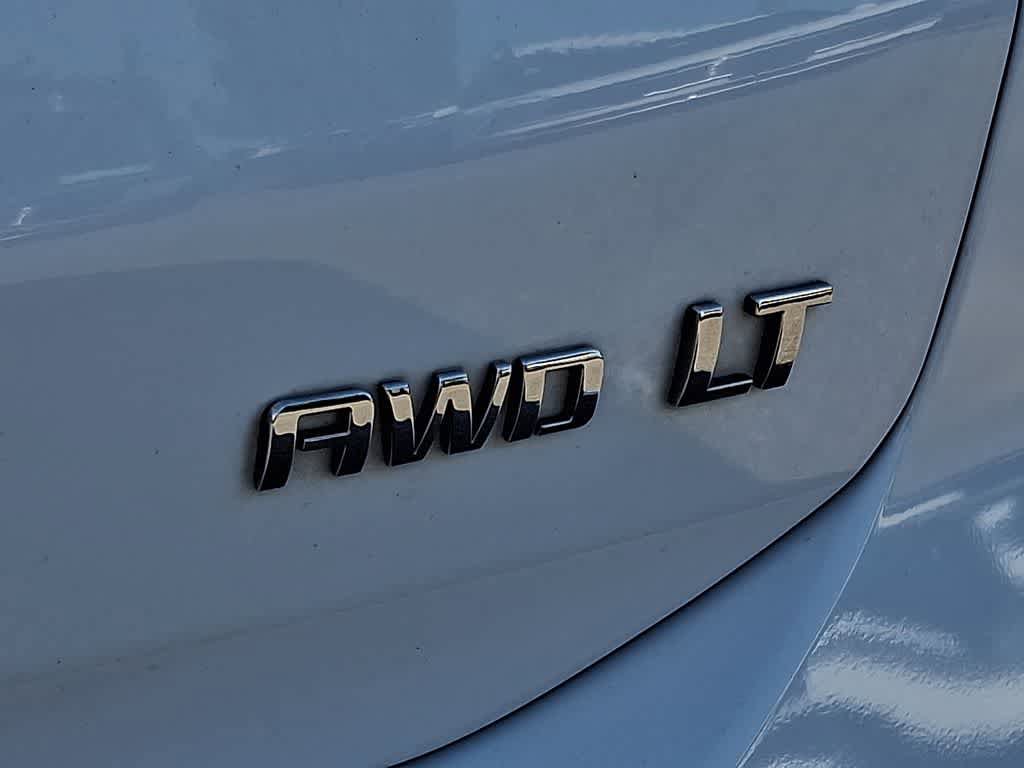 Used 2018 Chevrolet Equinox LT image 32