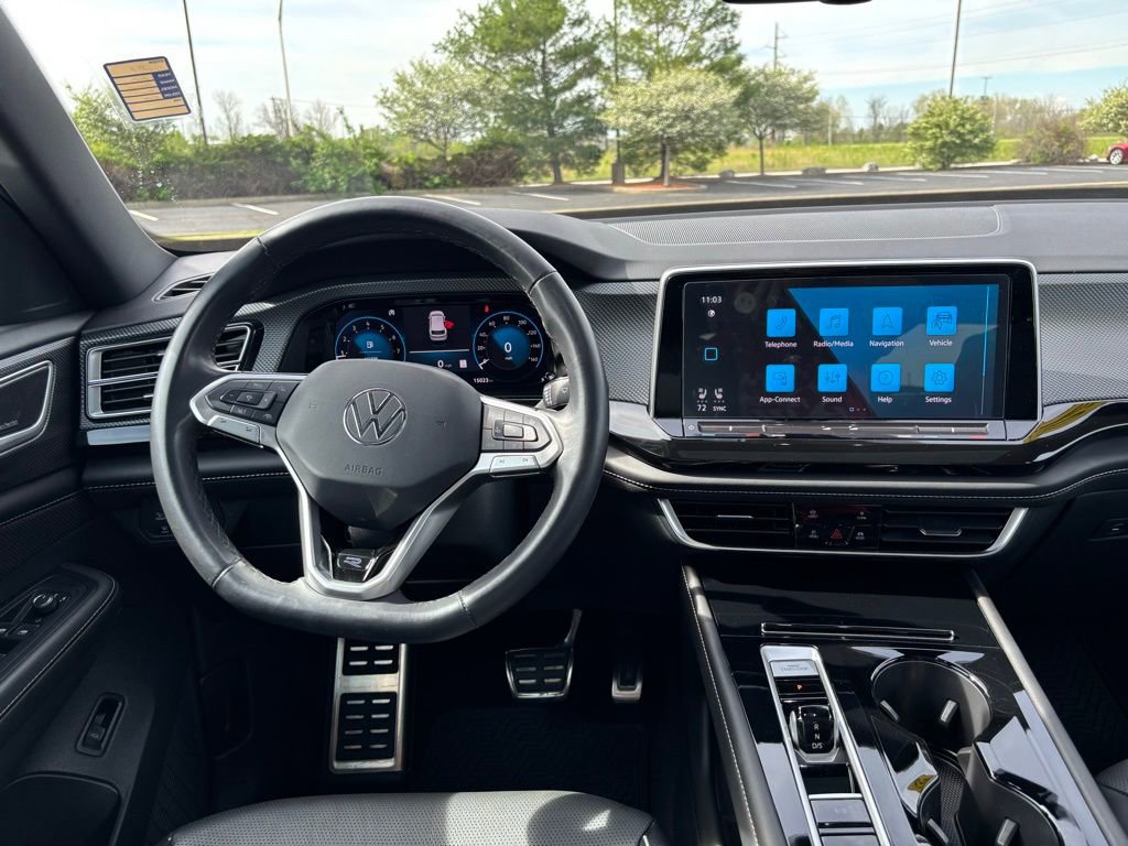 Used 2025 Volkswagen Atlas Cross Sport SEL Premium R-Line AWD/4WD image 27