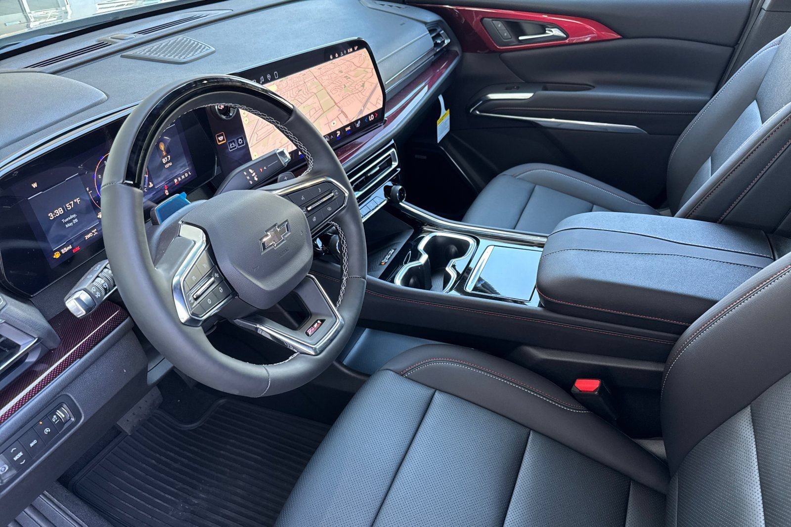 New 2026 Chevrolet Traverse Z71 w/ Enhanced Driving Package AWD/4WD image 9