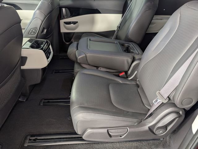 Used 2024 Kia Carnival SX Prestige image 28