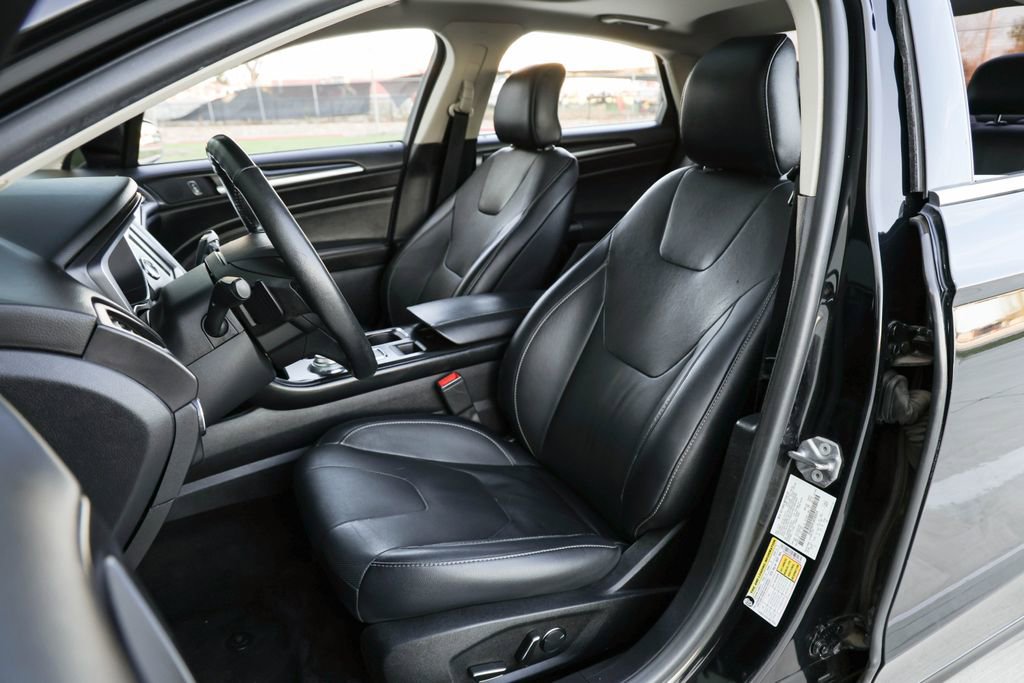 Used 2018 Ford Fusion Titanium AWD/4WD image 15