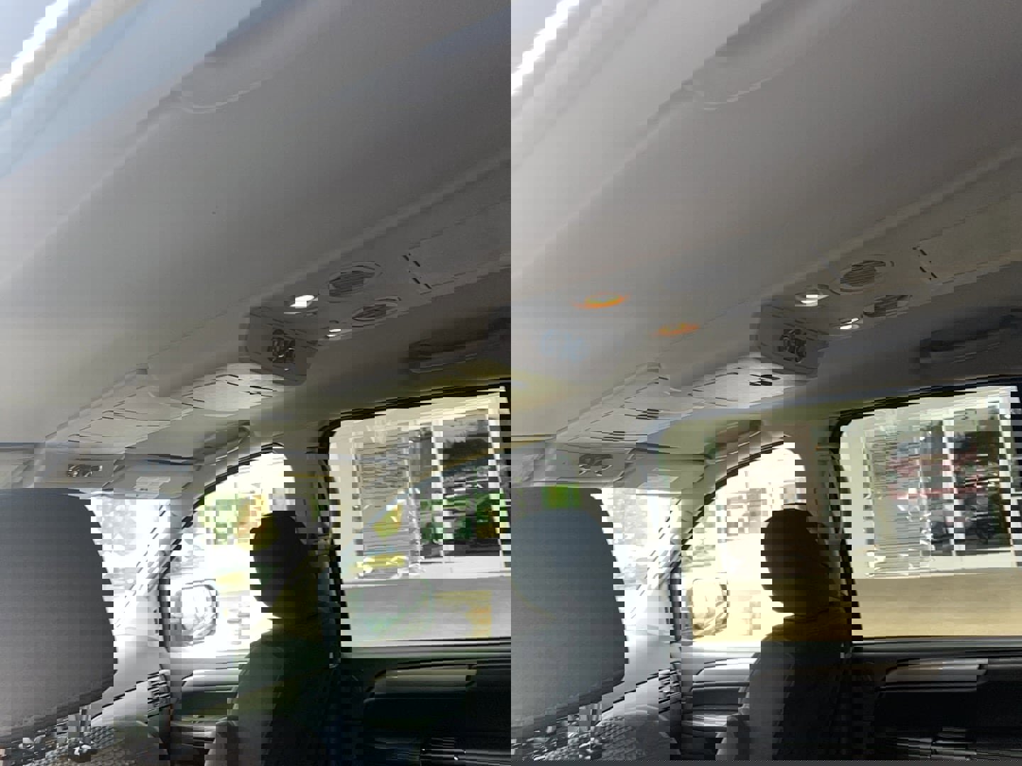 Used 2013 Nissan Armada SV image 21