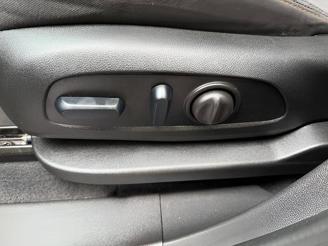 Used 2024 Chevrolet Equinox LT AWD/4WD image 18
