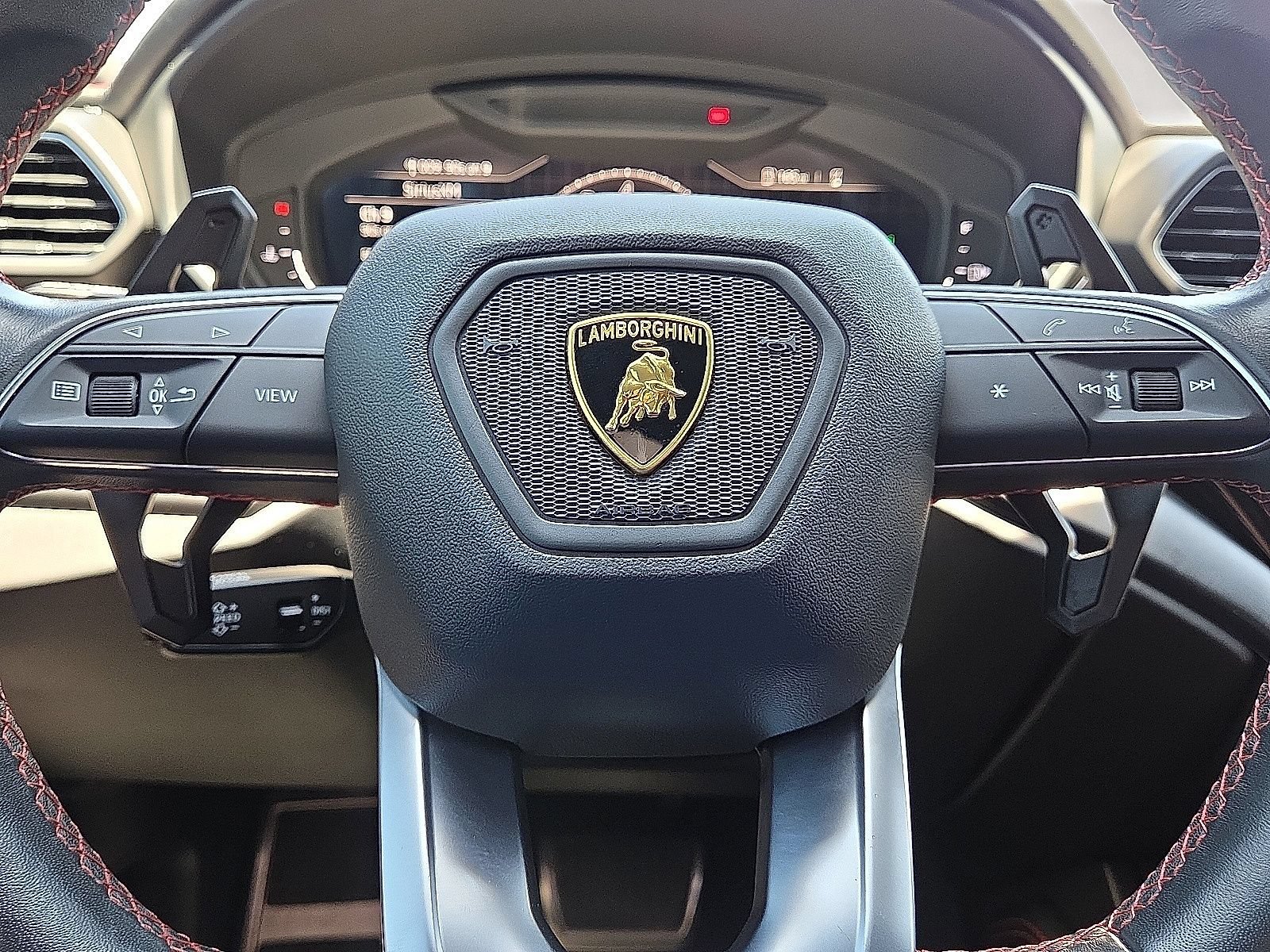 Used 2024 Lamborghini Urus S AWD/4WD image 31