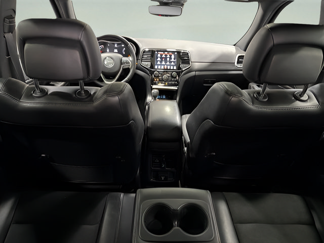 Used 2022 Jeep Grand Cherokee Laredo X RWD image 34
