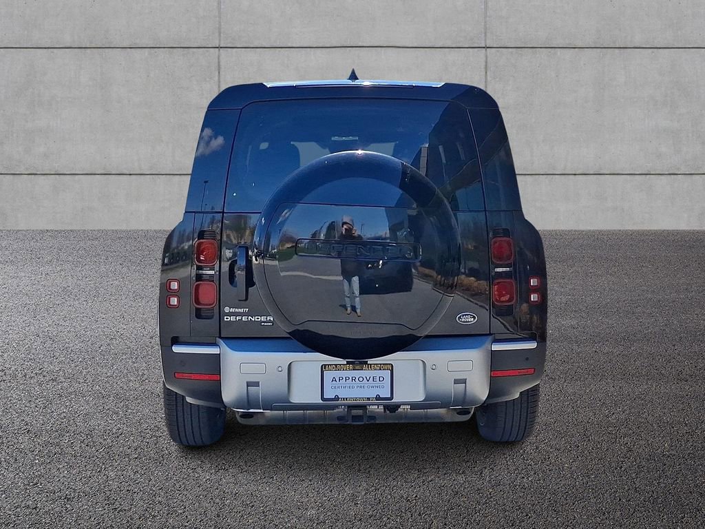 Certified 2023 Land Rover Defender 130 SE image 5