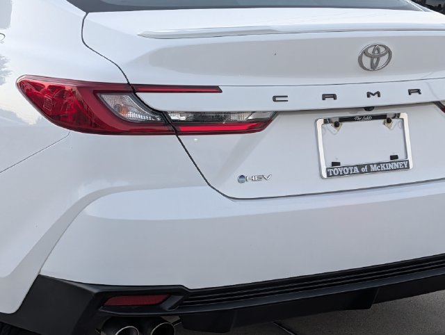 Used 2025 Toyota Camry SE FWD image 8