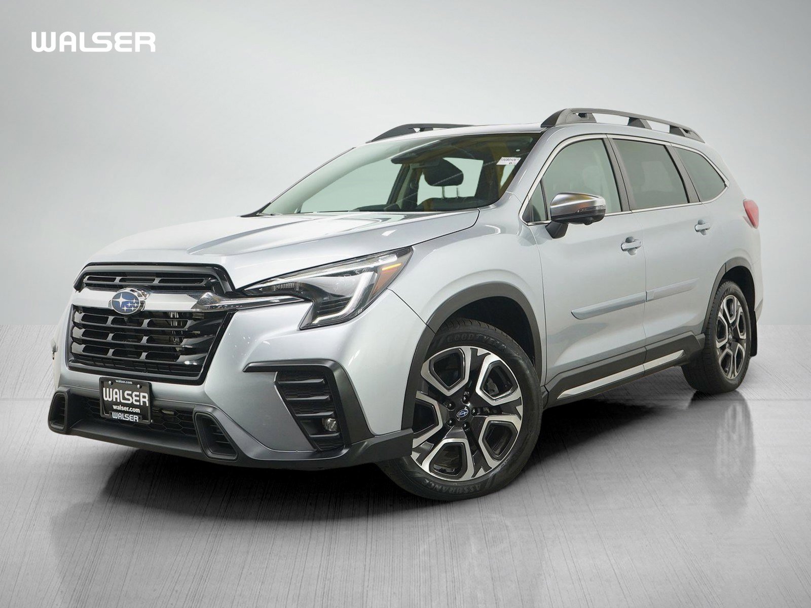 Used 2023 Subaru Ascent Limited w/ Technology Package AWD/4WD image 1
