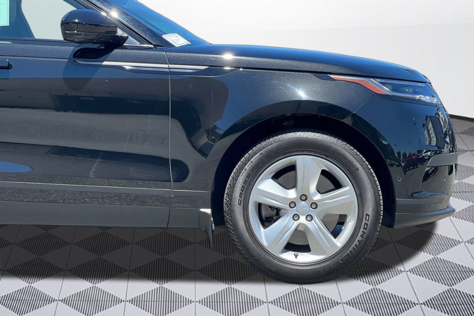 Certified 2026 Land Rover Range Rover Velar S AWD/4WD image 11