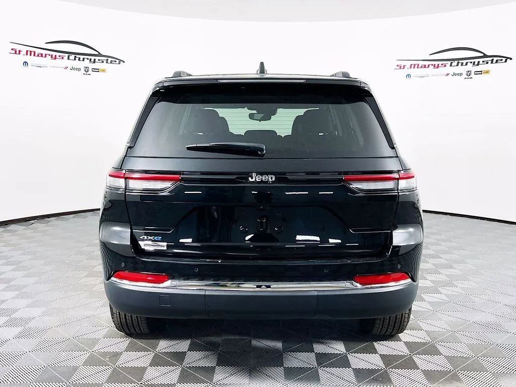 Used 2023 Jeep Grand Cherokee 4WD 4xe image 7