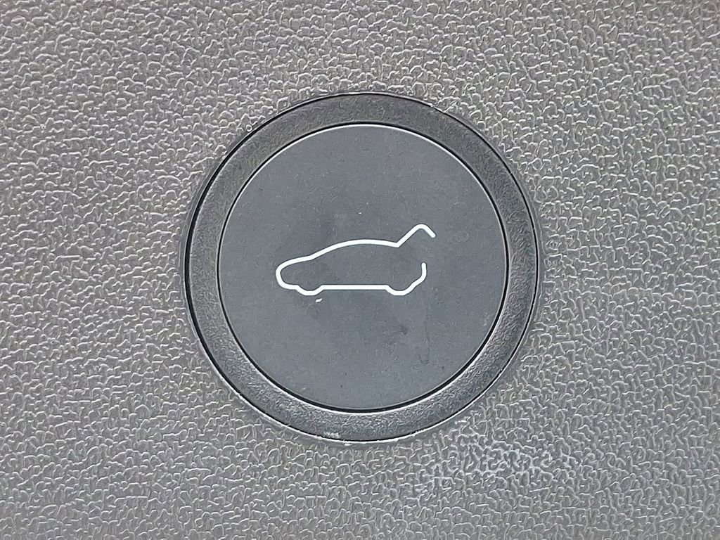 Used 2021 Tesla Model 3 Standard Range Plus image 29