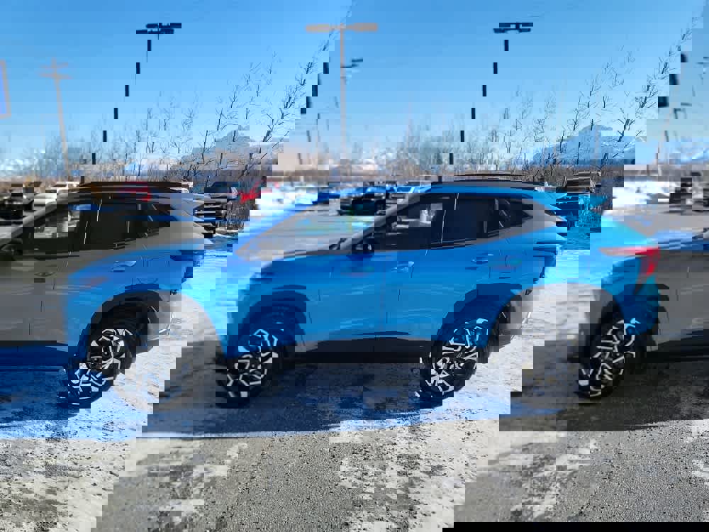 Used 2026 Chevrolet Trax RS image 2