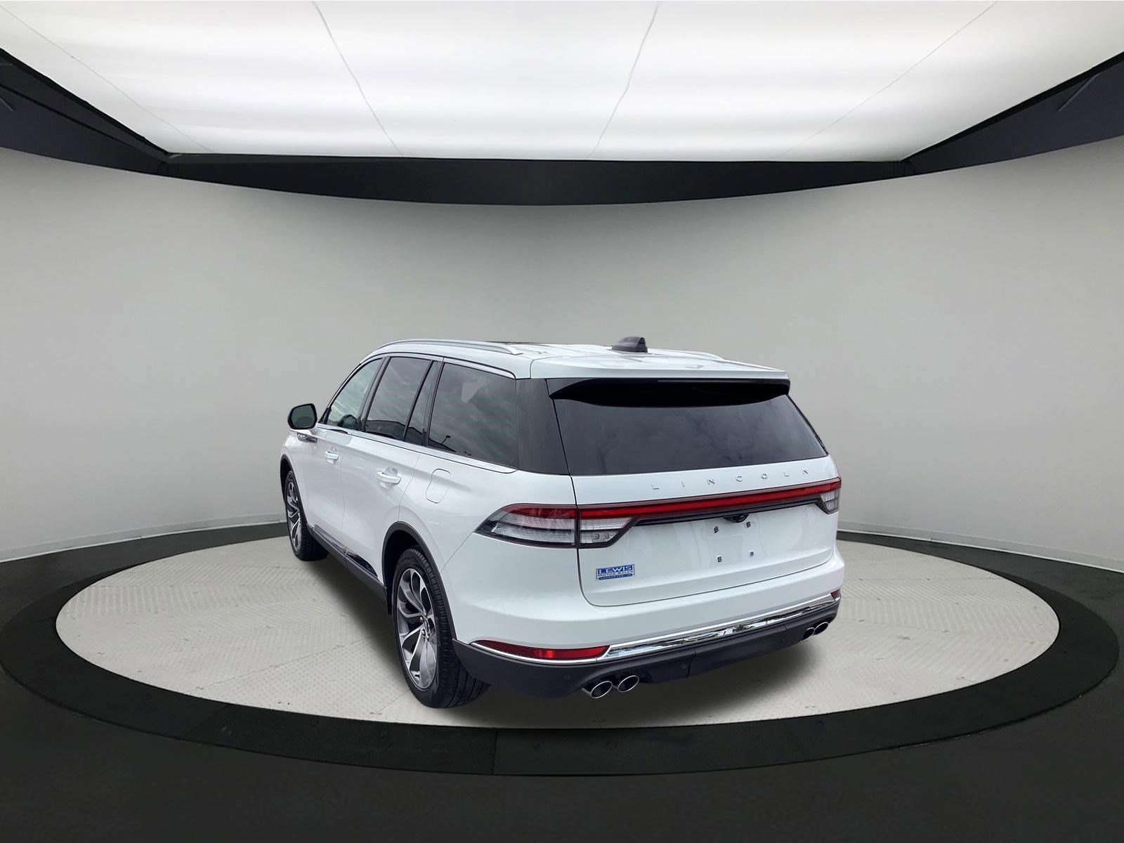 Used 2025 Lincoln Aviator Reserve w/ Luxury Package AWD/4WD image 6
