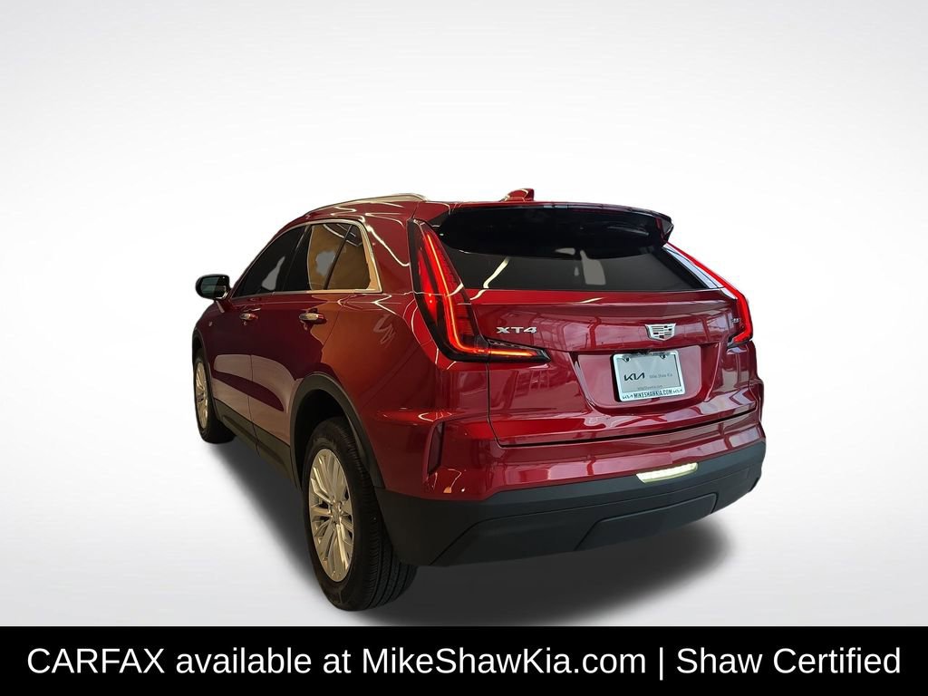 Used 2024 Cadillac XT4 Luxury w/ Cold Weather Package FWD image 4