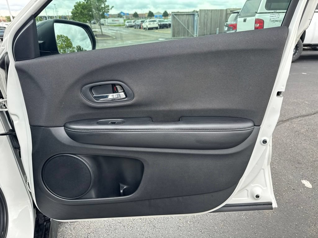 Certified 2022 Honda HR-V Sport image 38