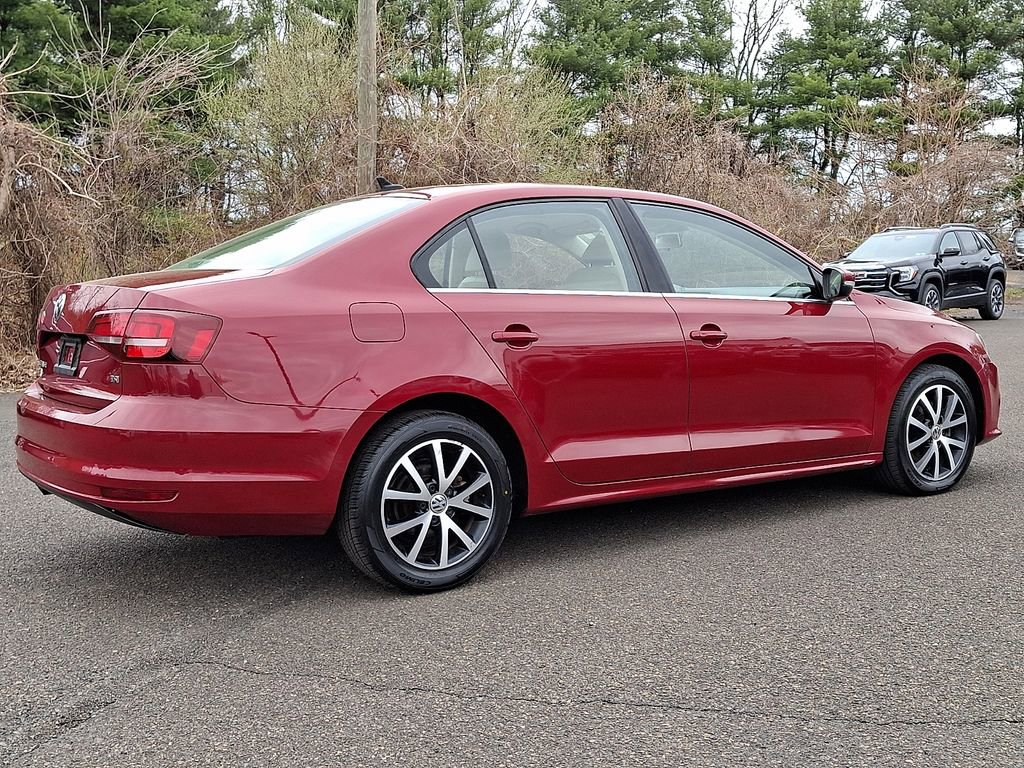Used 2017 Volkswagen Jetta SE image 6