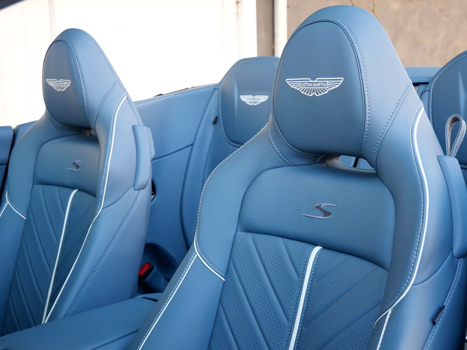 New 2026 Aston Martin DB12 Convertible RWD image 5