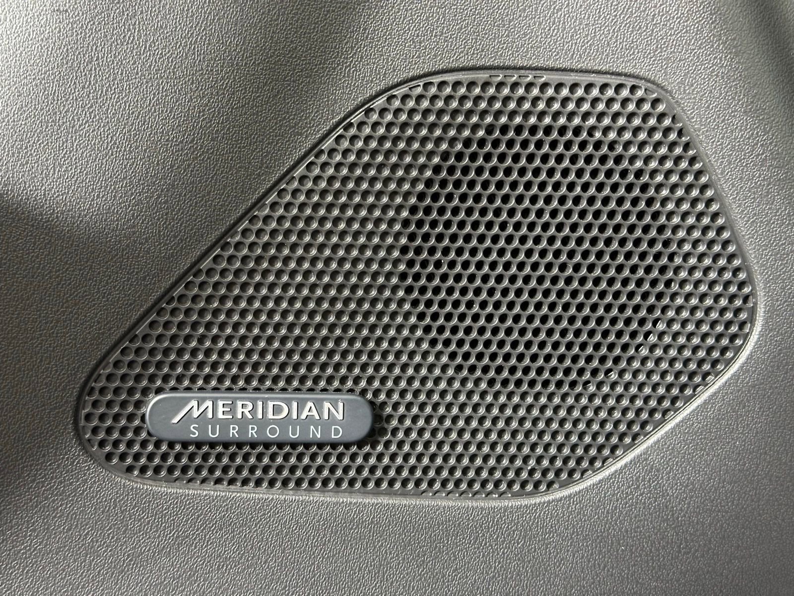 Used 2017 Jaguar F-PACE S image 22