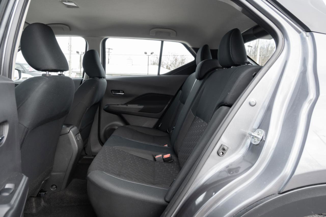 Used 2024 Nissan Kicks SV FWD image 16