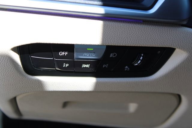 Used 2021 BMW 330i Sedan image 12