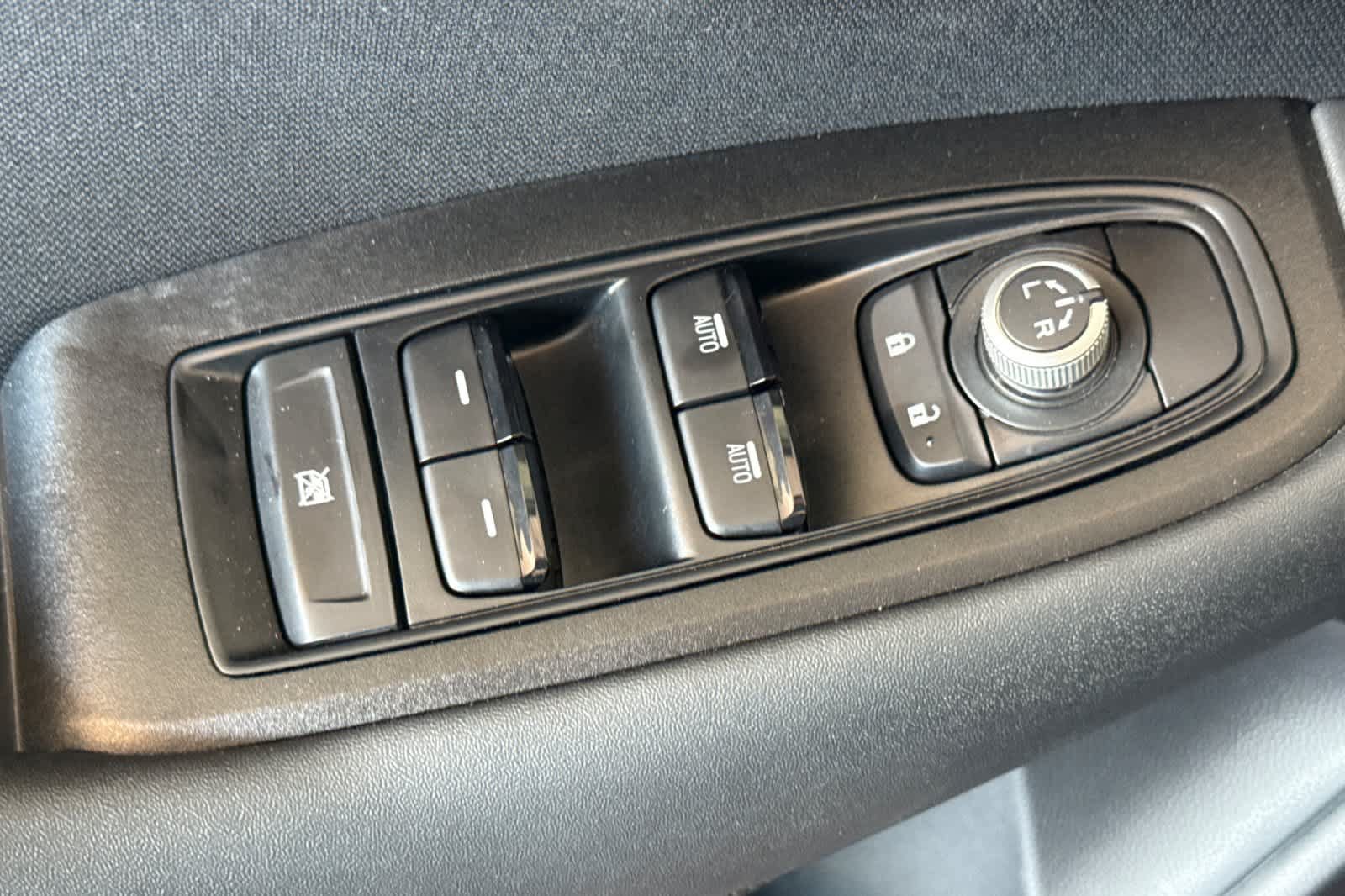 Used 2025 Subaru Legacy Premium AWD/4WD image 11