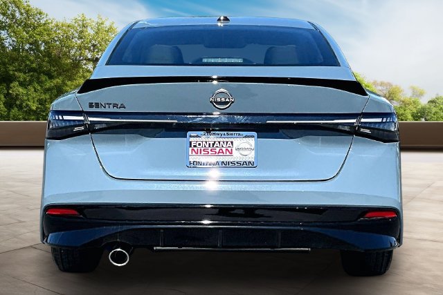 New 2027 Nissan Sentra SR w/ Floor Mat Package FWD image 4