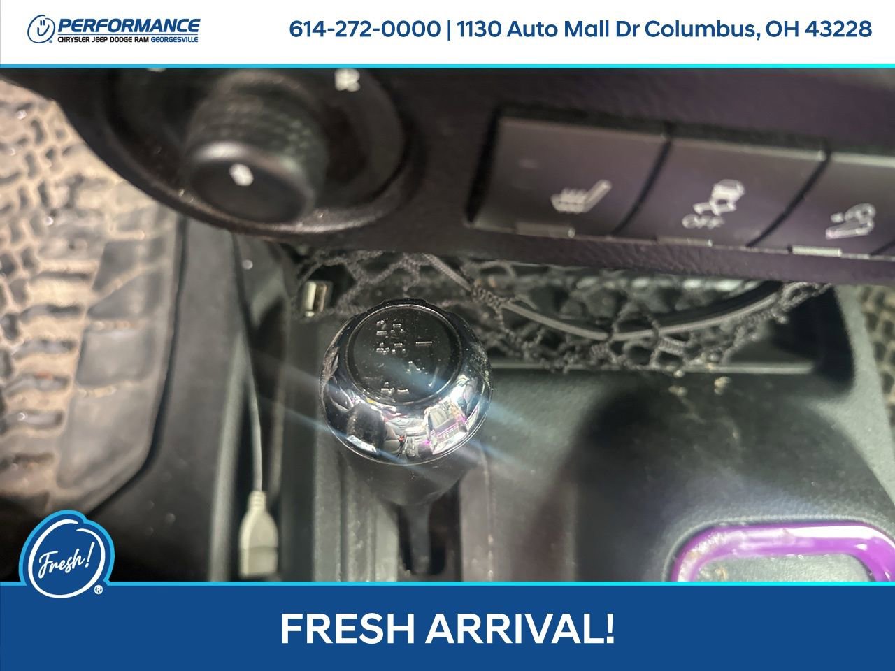 Used 2017 Jeep Wrangler Unlimited Sahara w/ Connectivity Group AWD/4WD image 20