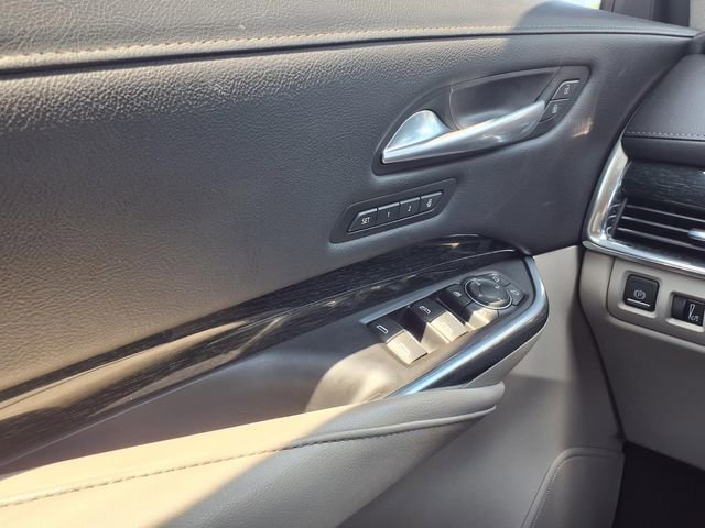 Used 2023 Cadillac XT4 Premium Luxury w/ Technology Package AWD/4WD image 21