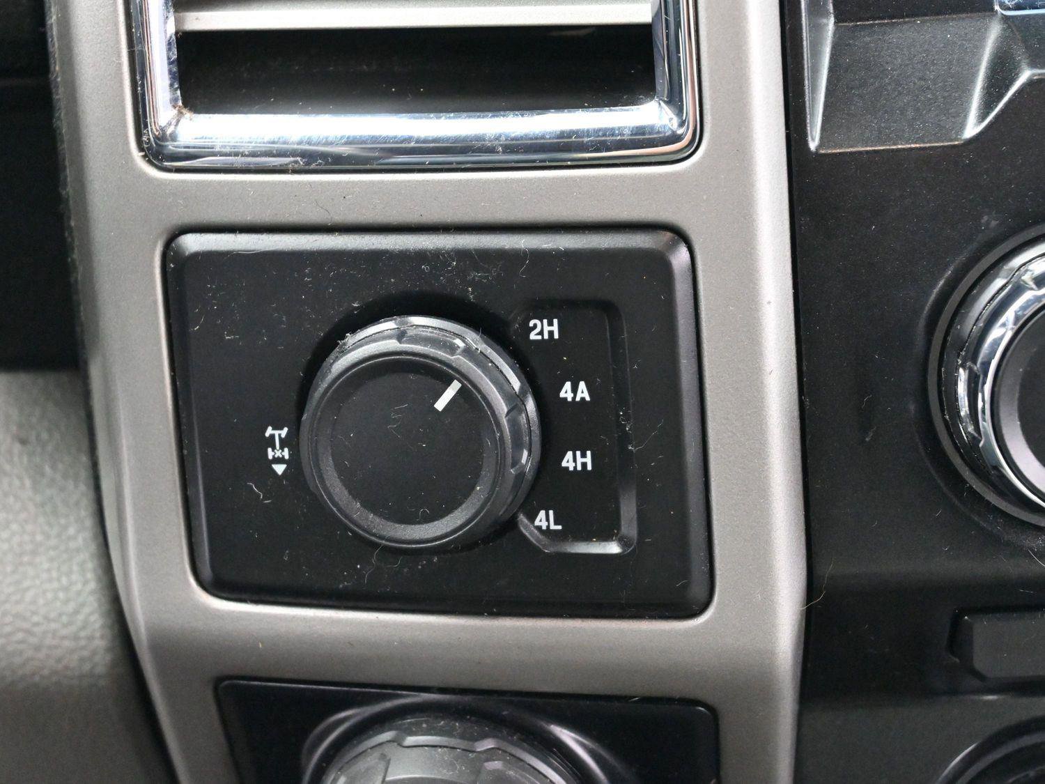 Used 2016 Ford F150 Lariat w/ Trailer Tow Package image 23