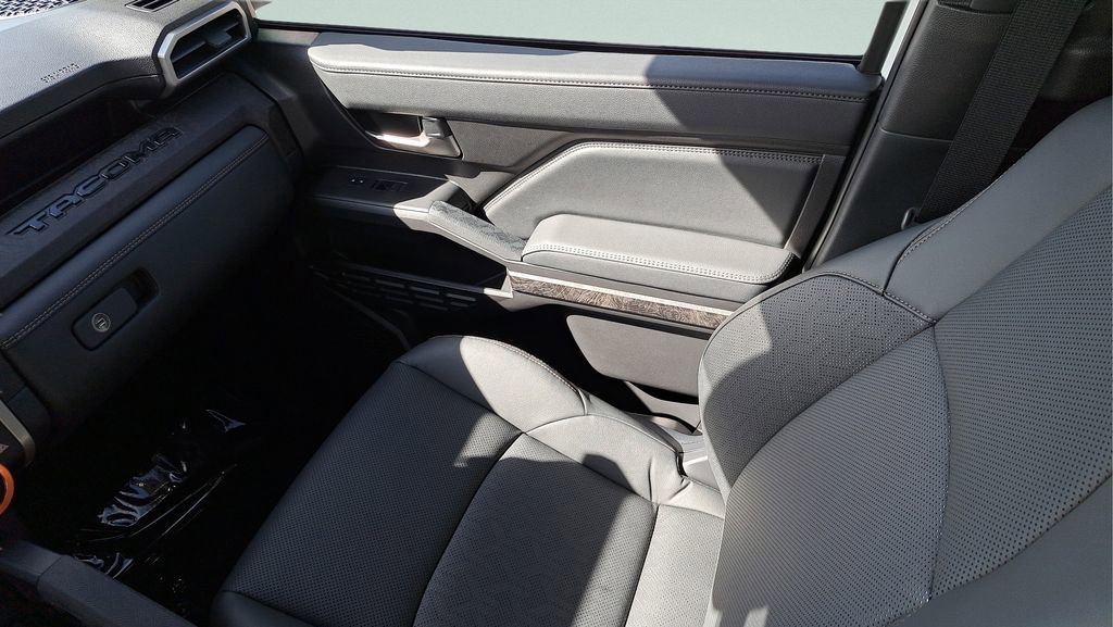 Certified 2025 Toyota Tacoma Limited image 16