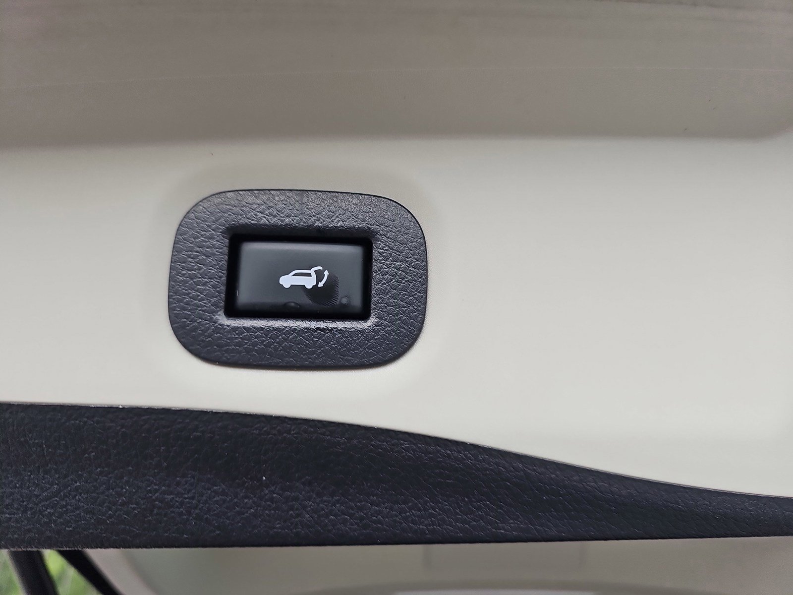 Used 2018 Nissan Rogue SV AWD/4WD image 15