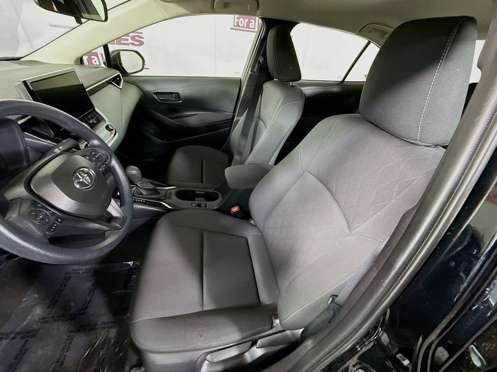 Certified 2025 Toyota Corolla LE FWD image 25