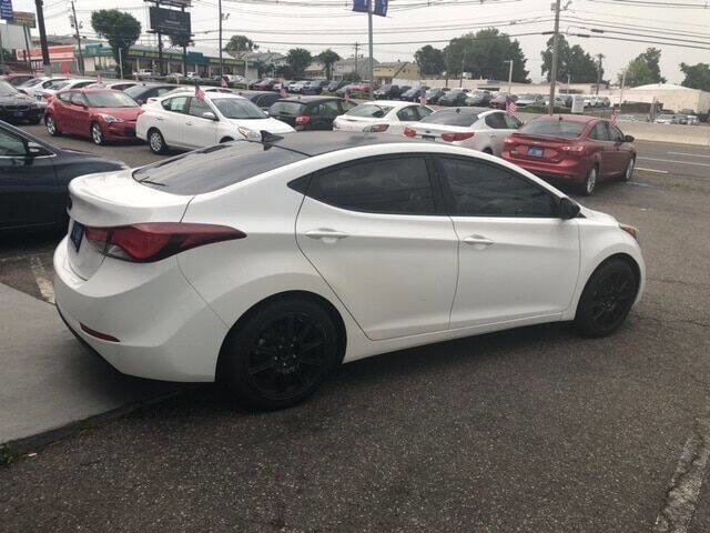 Used 2014 Hyundai Elantra SE image 4