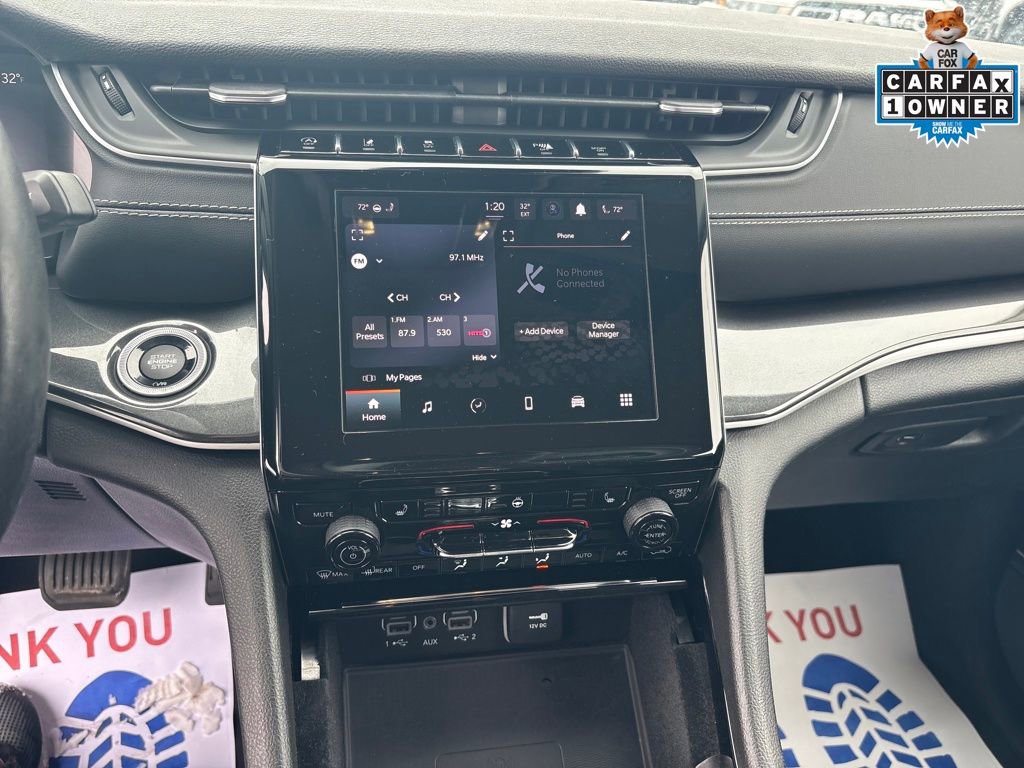 Certified 2022 Jeep Grand Cherokee Laredo w/ Luxury Tech Group I image 18