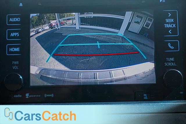 Used 2017 Toyota Sienna XLE w/ XLE Navigation Package image 32