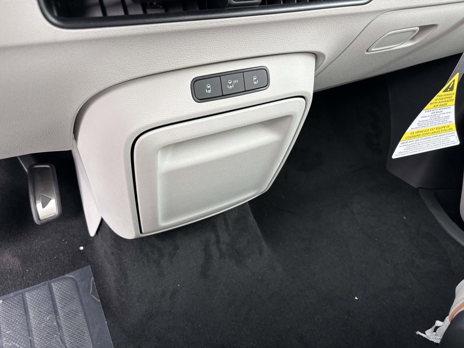 New 2025 Volkswagen ID. Buzz Pro S Plus image 24